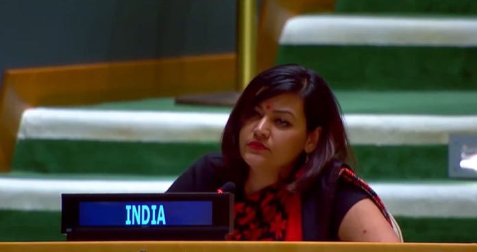 Indian and Pakistani flags representing bilateral discussions.