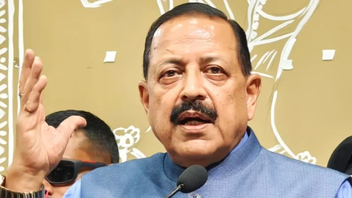 Dr Jitendra Singh addresses the launch of ATL Sarthi at University of Kashmir
